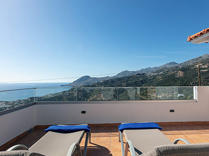 Enjoy the sun and the breathtaking sea view from the huge balcony of the Top floor Junior suite